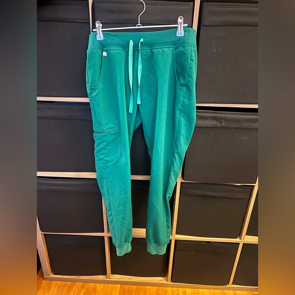 FIGS HUNTER GREEN 💚 JOGGER